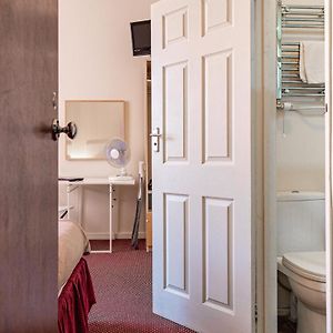 Twin Room Private Bathroom